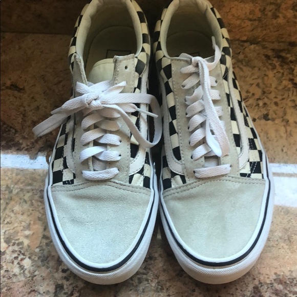 vans checkerboard old skool white